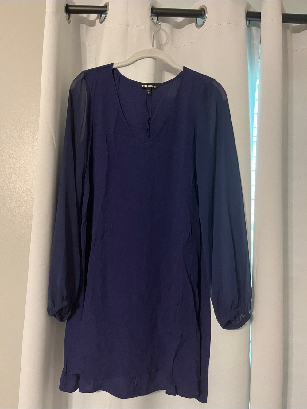 Express Purple Long-Sleeve V-Neck Shift Dress